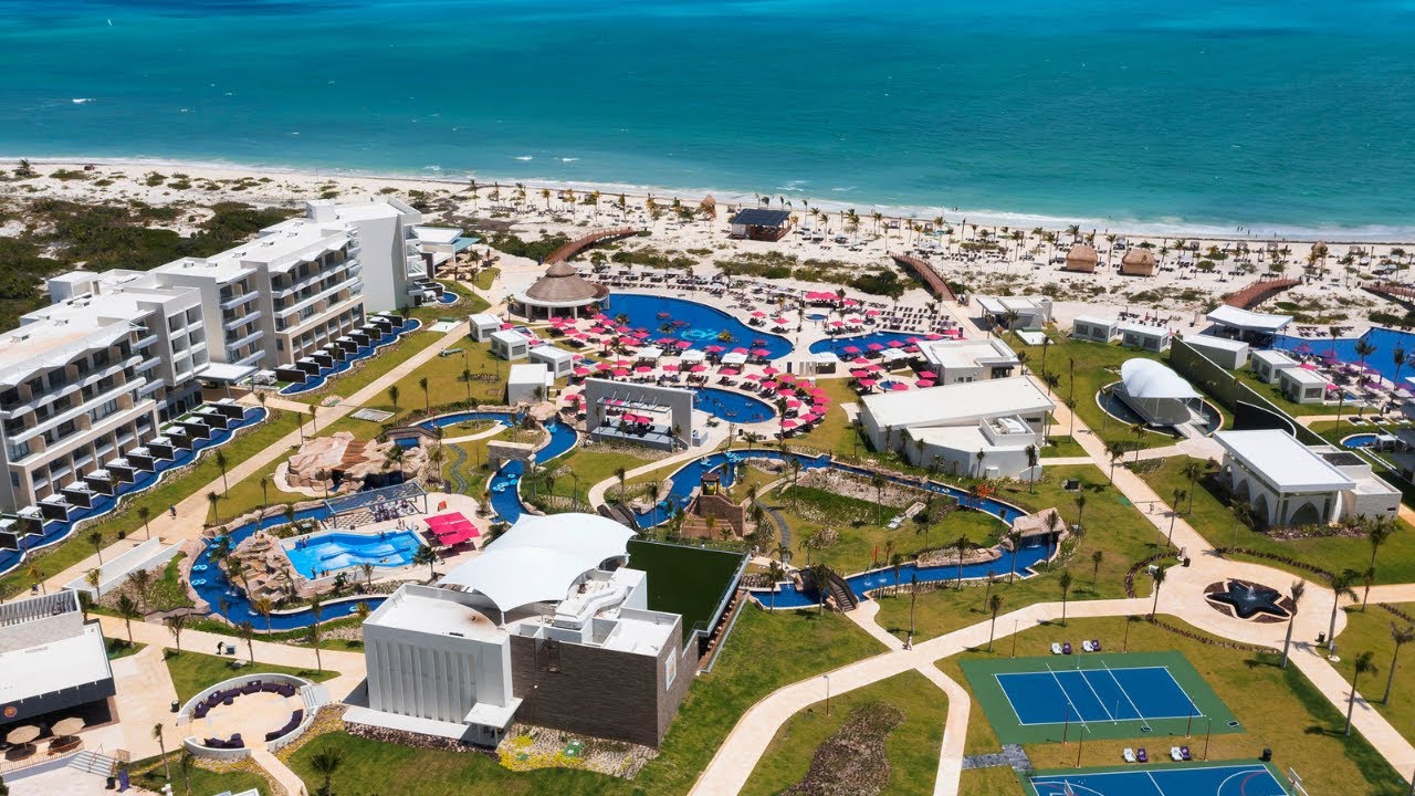 Planet Hollywood Cancun by Royalton | All-Inclusive Resort in Costa Mujeres, Mexico