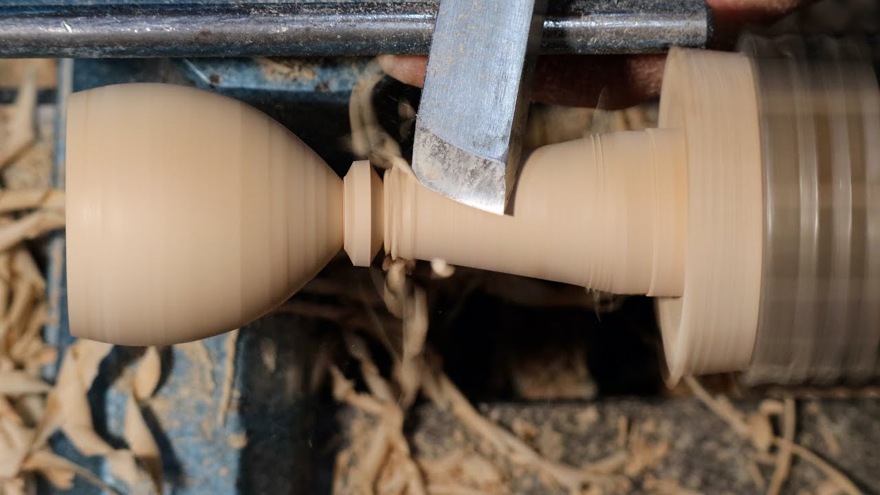 Richard Raffan on turning a scoop