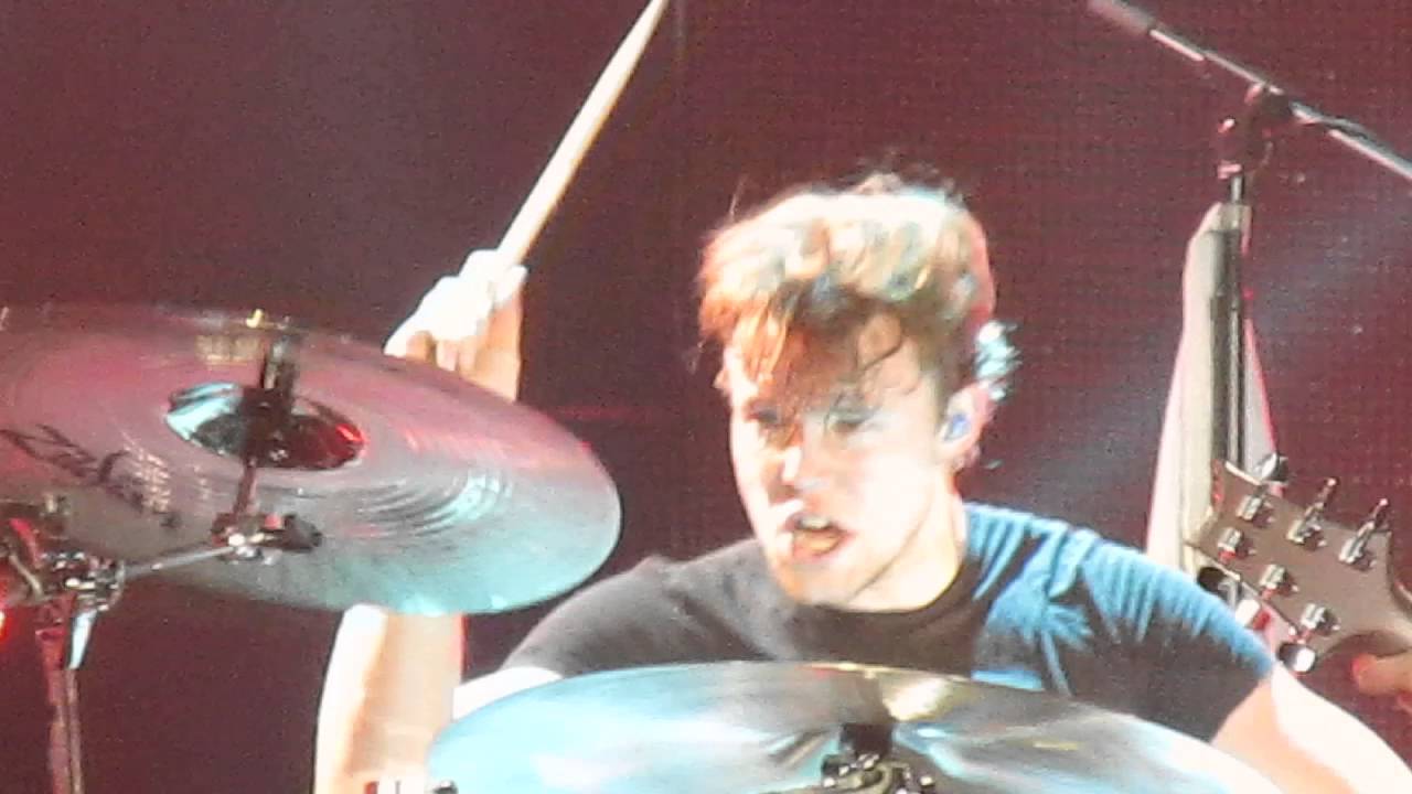 She Looks So Perfect - 5SOS SLFL Manchester 2