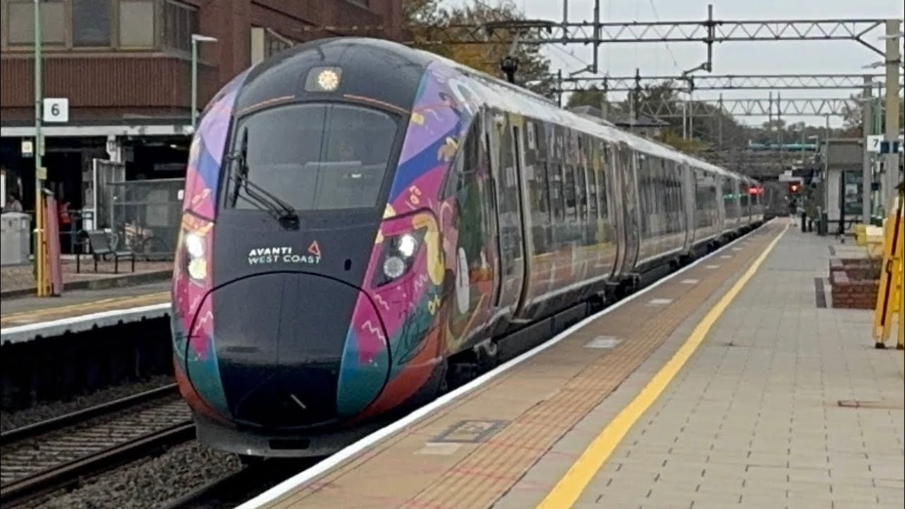 *Christmas Special Countdown Day 5* - Trains at Watford Junction, WCML, 30/10/25 