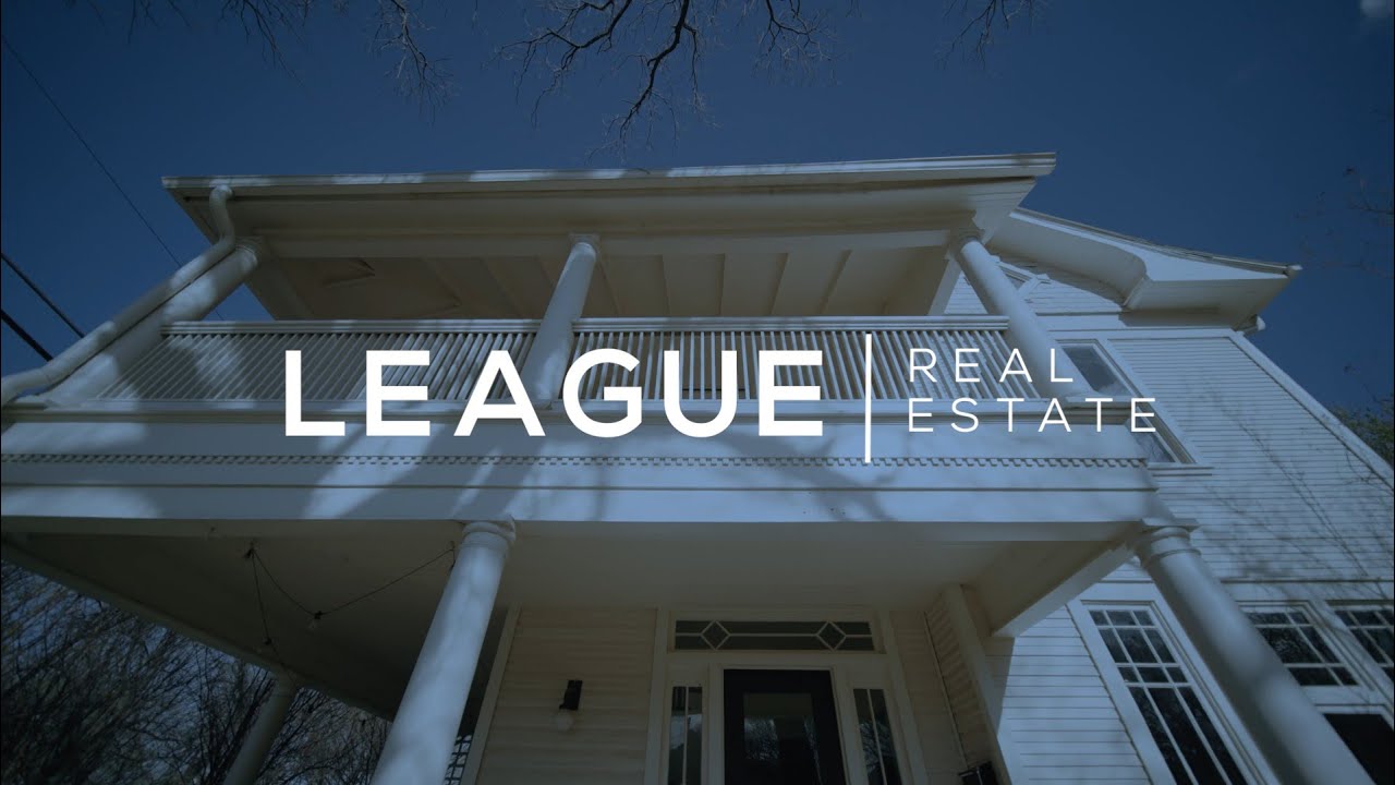 Early 20th Century Queen Anne in Fairmount! | LEAGUE Real Estate