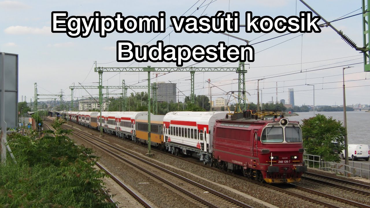 Egyiptomi vas&uacute;ti kocsi sz&aacute;ll&iacute;tm&aacute;ny Budapesten, a Duna partj&aacute;n