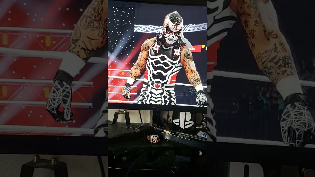 Penta Star Down z mistrzem WWE Pure Wrestling Jeyem Uso po jego walce