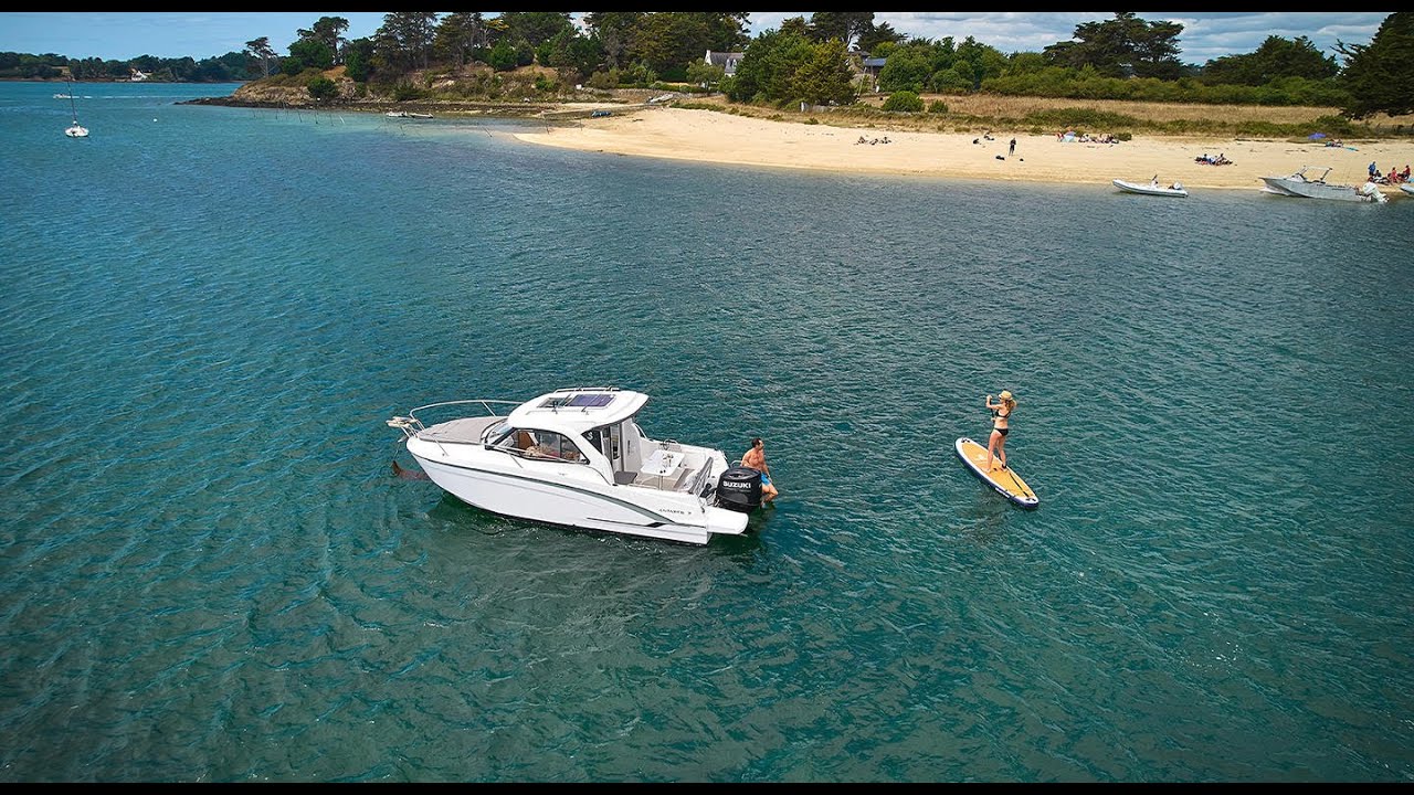 BENETEAU Antares 7: designed for family leisure