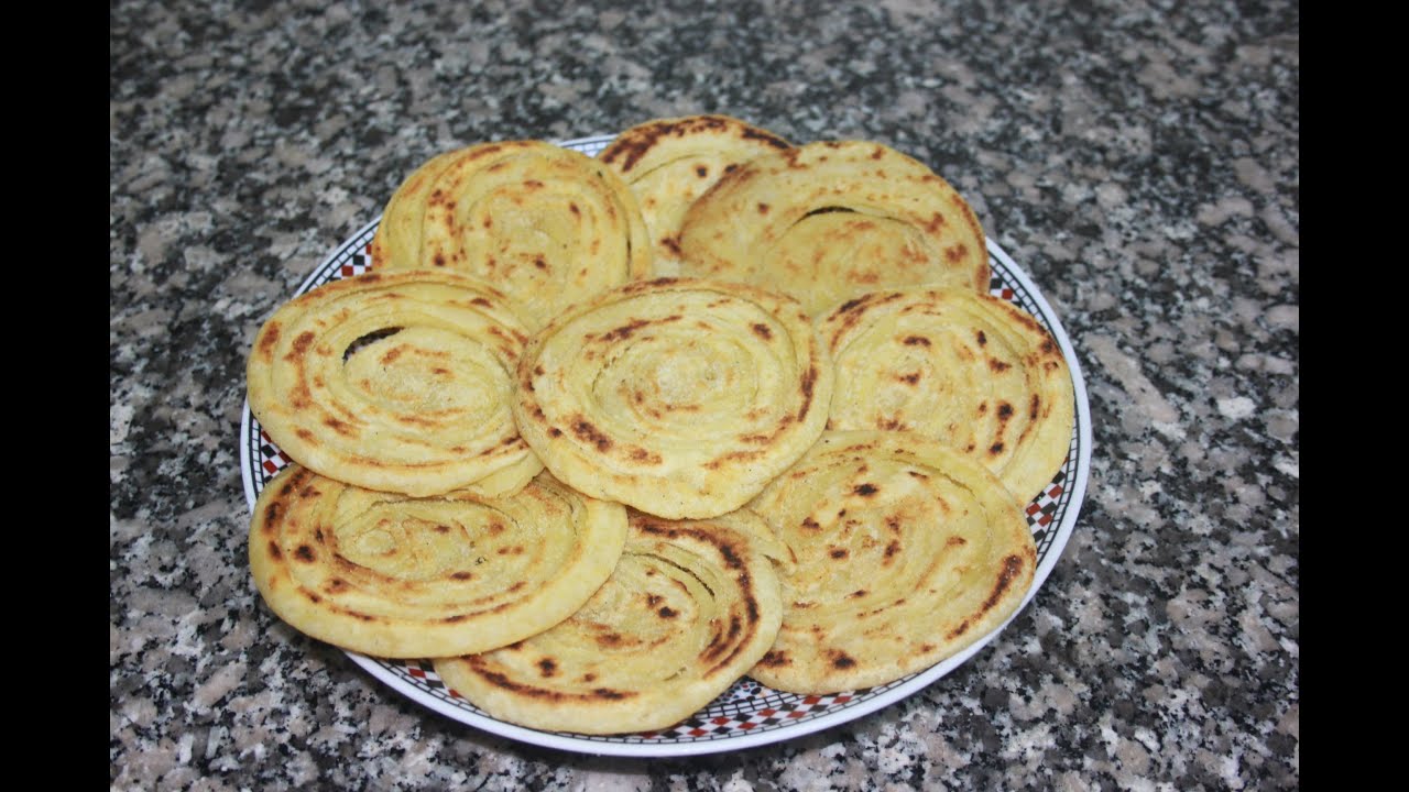 ملوي  بطريقة جديدة وحصرية في وقت قصير An easy way to work the dough twisted
