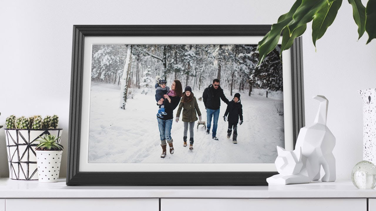 Aluratek 10.1 inch WiFi Digital Photo Frame with Touchscreen IPS LCD Display
