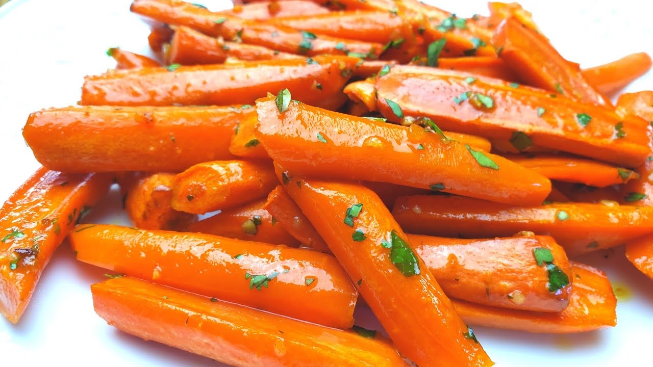 Honey Garlic Roasted Carrots