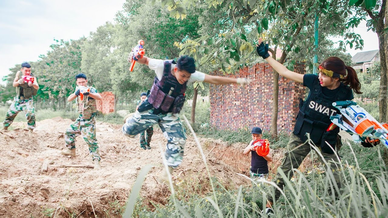 LTT Game Nerf War : Winter Warriors Nerf Guns Fight Attack Dangerous Crime Bandits