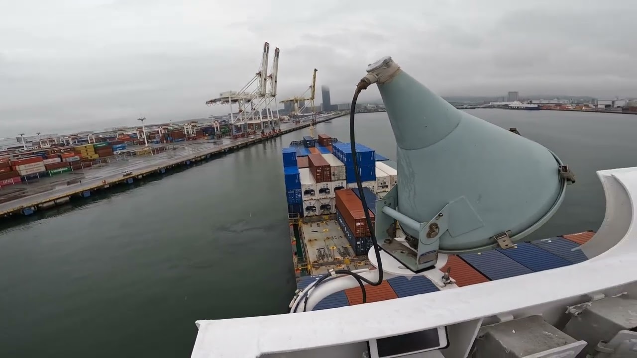 First Docking at Hakata, no tugboat, with mooring boat assist