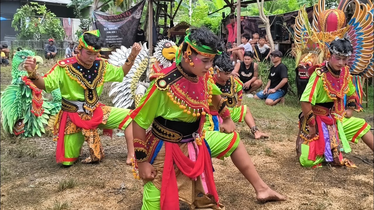 Kreasi Wayangan khas!! seni #jaranan Argo Budoyo Singojuruh live Paspan Banyuwangi. 