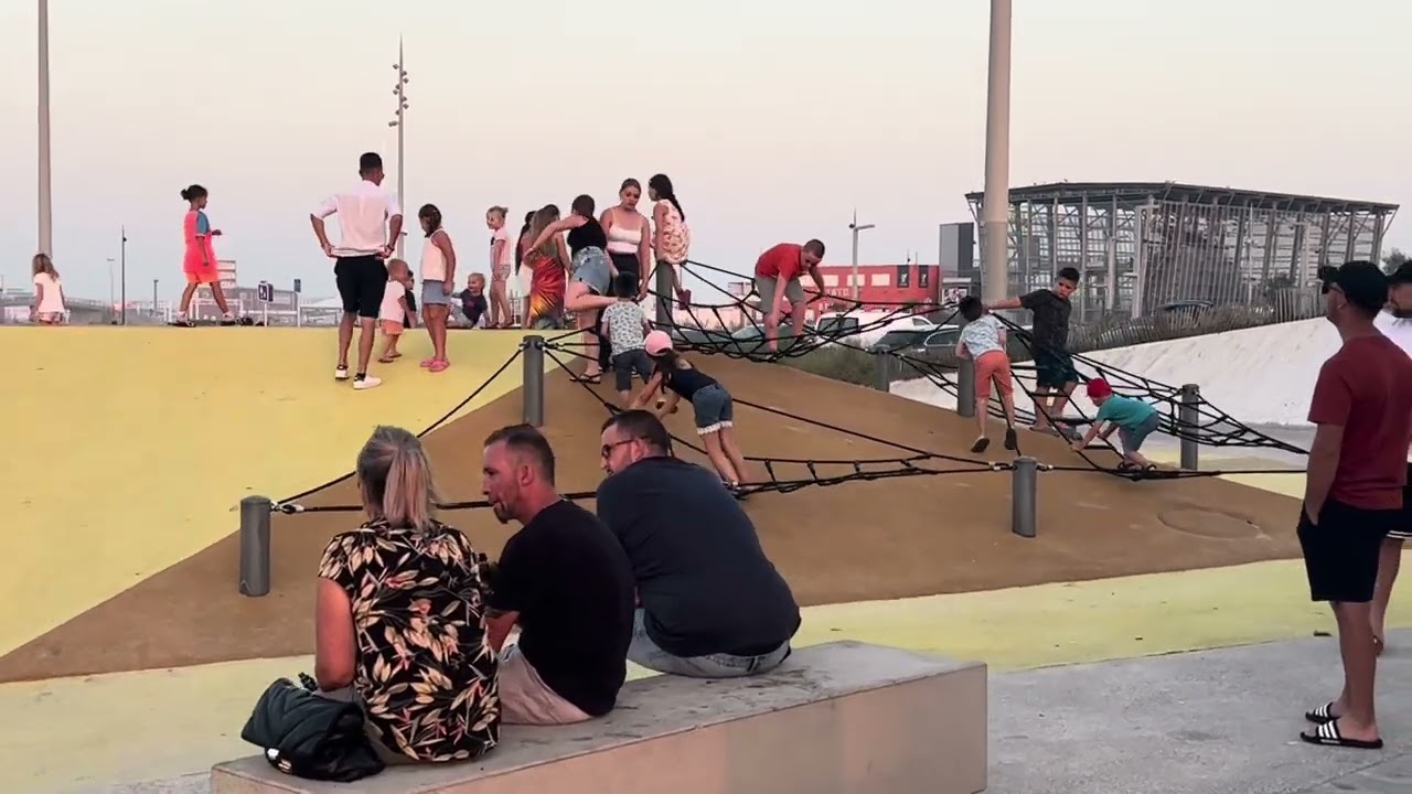 Plage Calais 🏊🏻&zwj;♂️🏖Calais est une ville portuaire du nord de la France. ( شاطئ كالي )