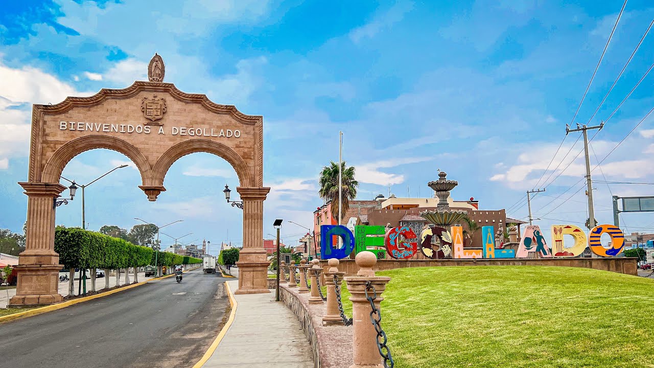 LA BELLEZA DE DEGOLLAD0, JALISCO.