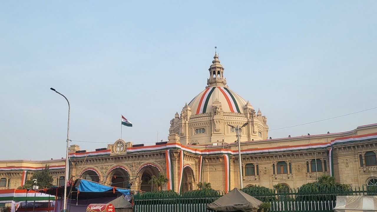 Republic day ceremony 2026 in lucknow 
