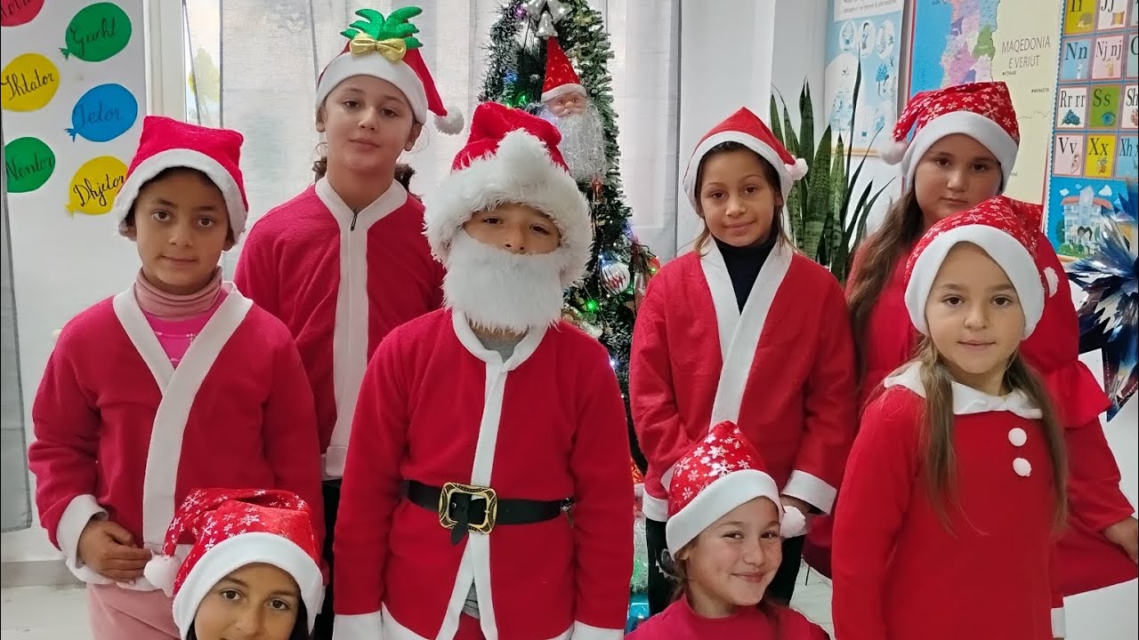 Klasa e III-të nën kujdesin e mësuese Bujare Lemeti festojnë Vitni e Ri 2026