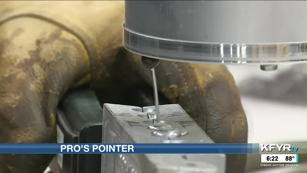 Pro&rsquo;s Pointer #16: Making lead head jigs