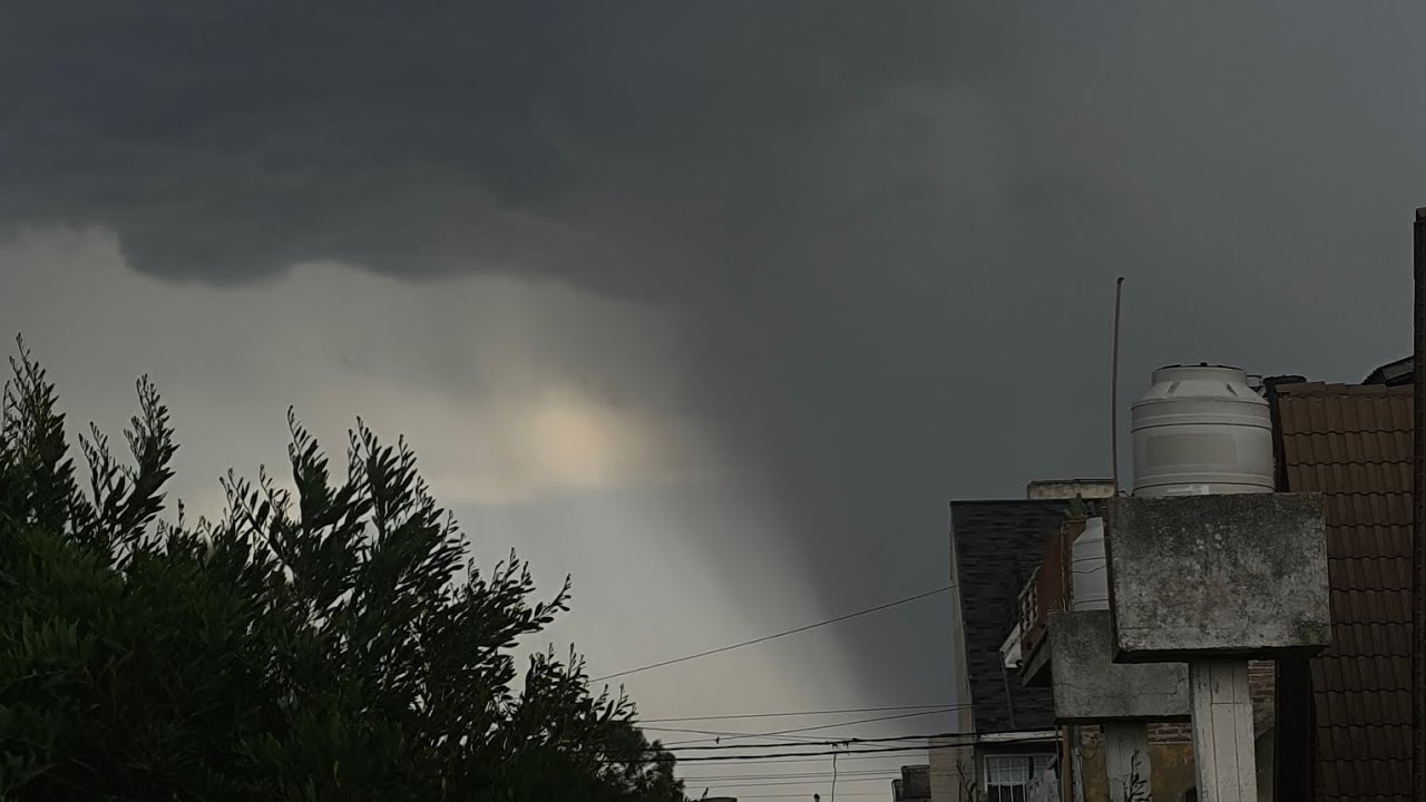 Tormenta con fuerte viento y Granizo en la costa ⛈️