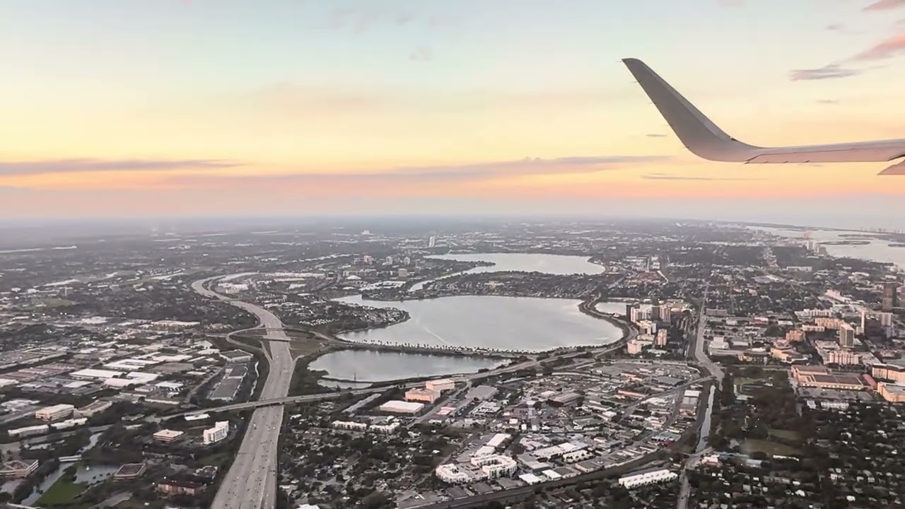 American Airlines Flight 1721 sunset departure from PBI to PHL