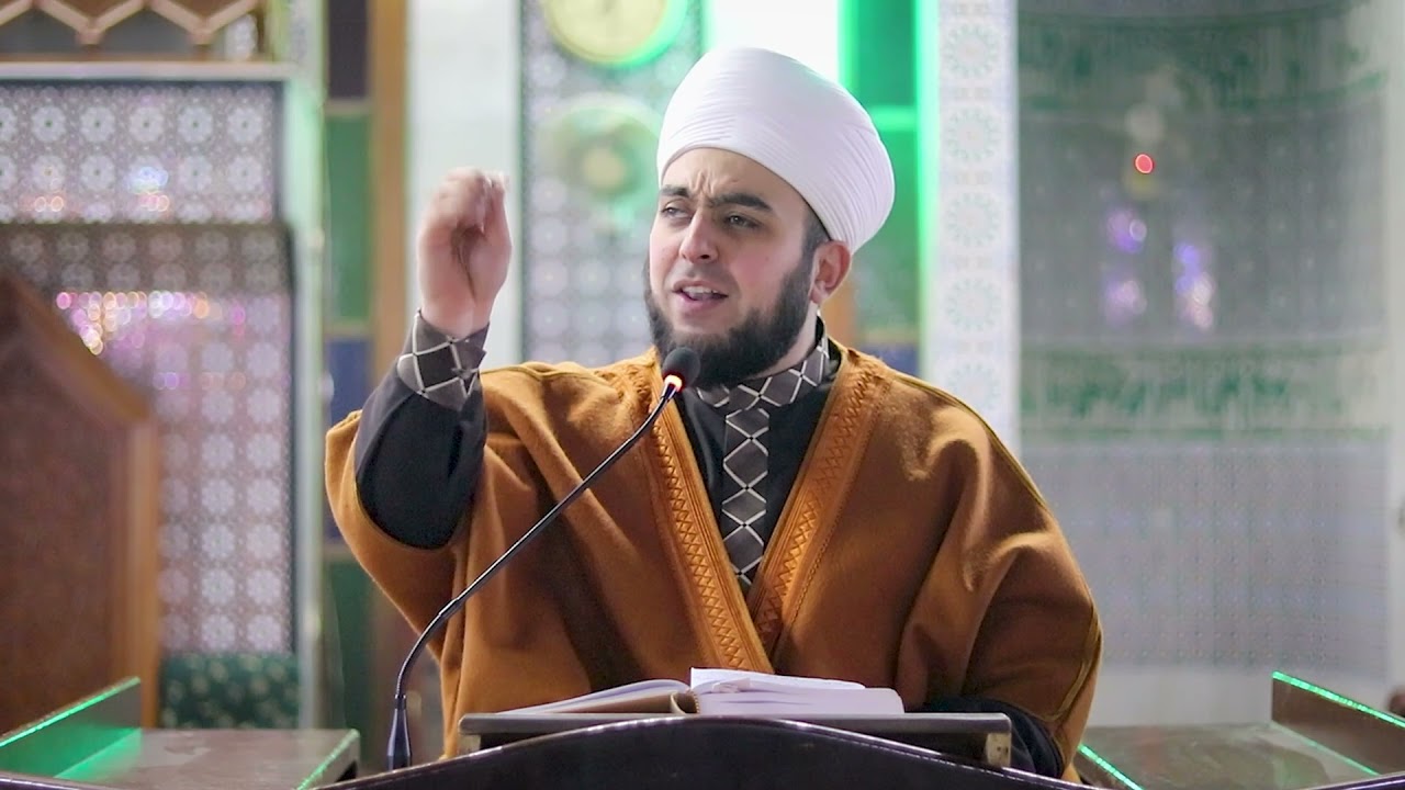 لماذا أدعو الله عز وجل ولا يستجيبُ لي في بعض الأحيان!!