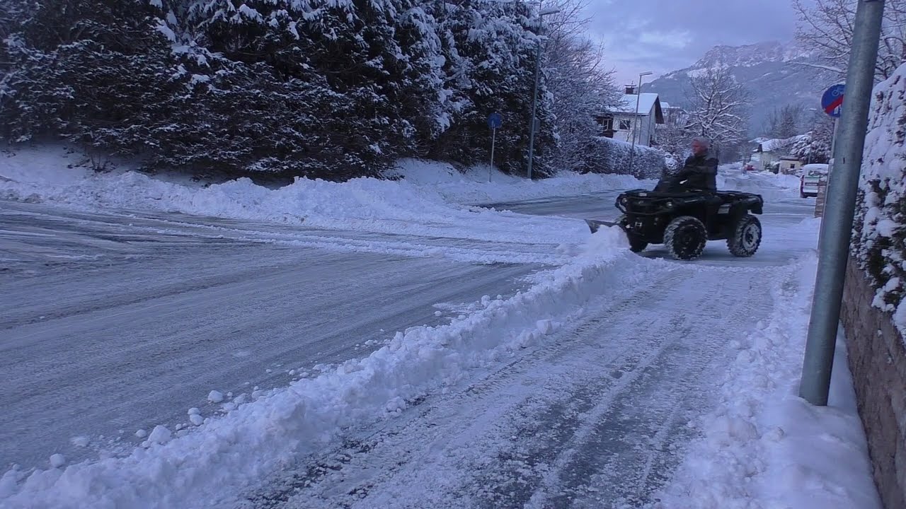 Can Am 1000 XTP Schneeschieben mit dem ATV