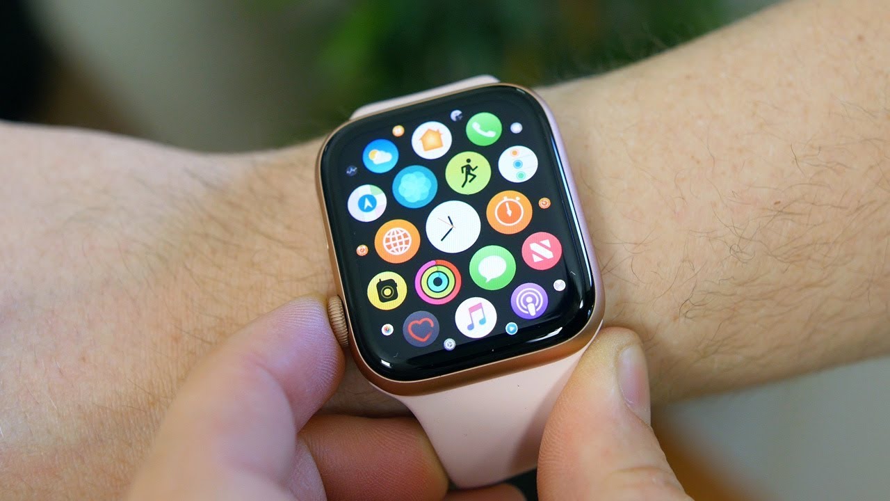 Apple Watch Series 4 Unboxing and First Impressions