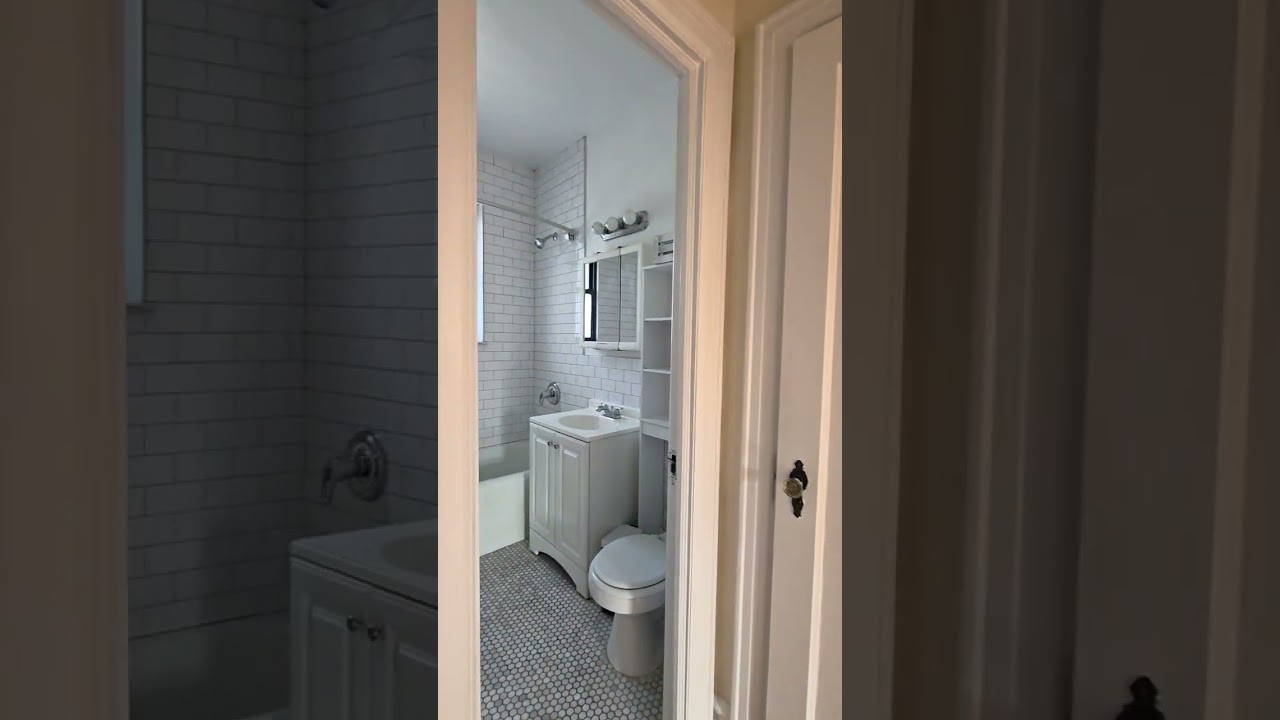Astoria * 1 Bedroom 1 Bathroom *