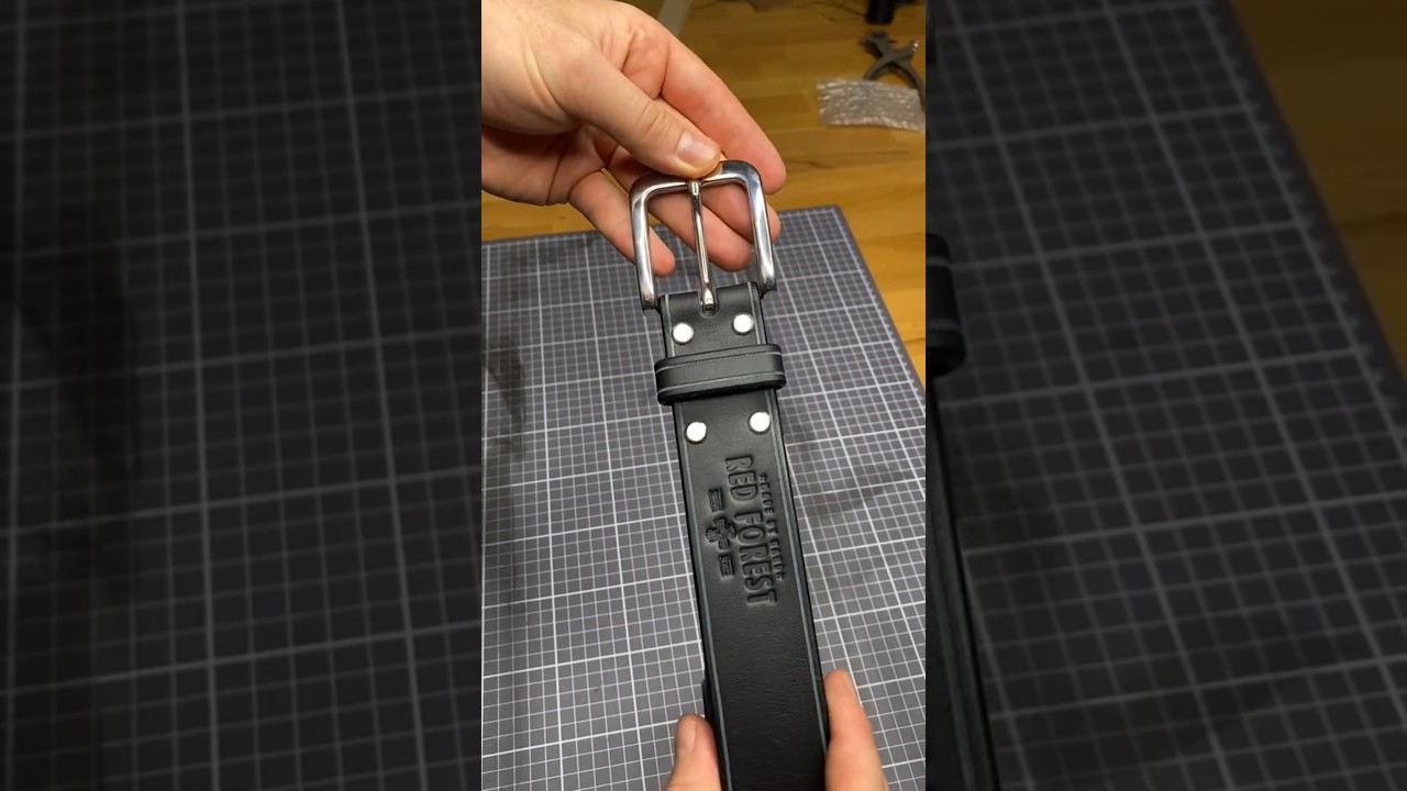 Leather belt making process 🙀 #fypシ゚viral #yiutubeshort #art #craft# leather craft #viralshorts
