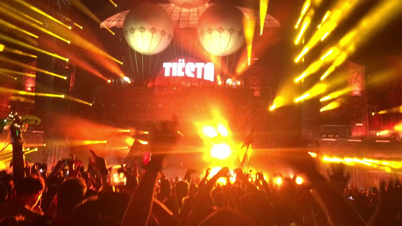 Ti&euml;sto - Split @ Parookaville 2017