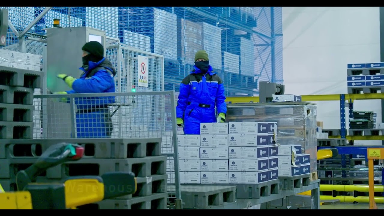 Compact pallet storage with deep-freeze from viastore at Jaeder Adne