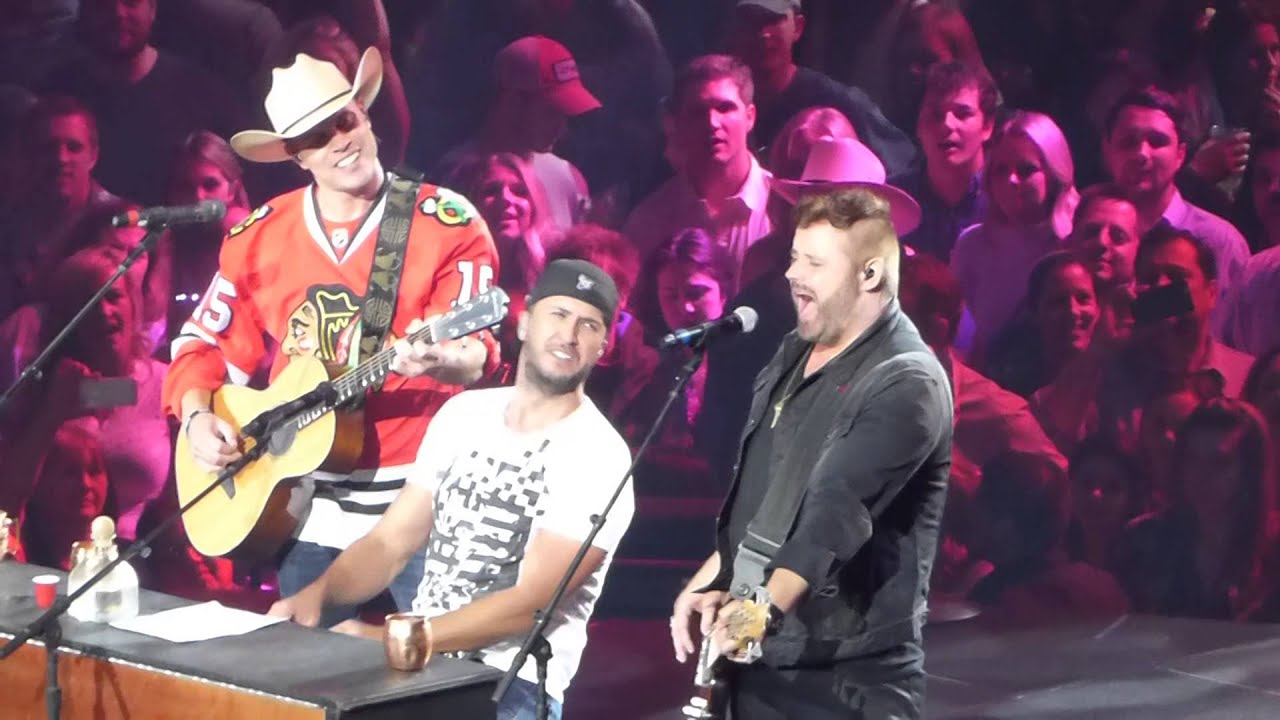 Luke Bryan, Dustin Lynch, & Randy Houser - Sugar (Chicago, IL)