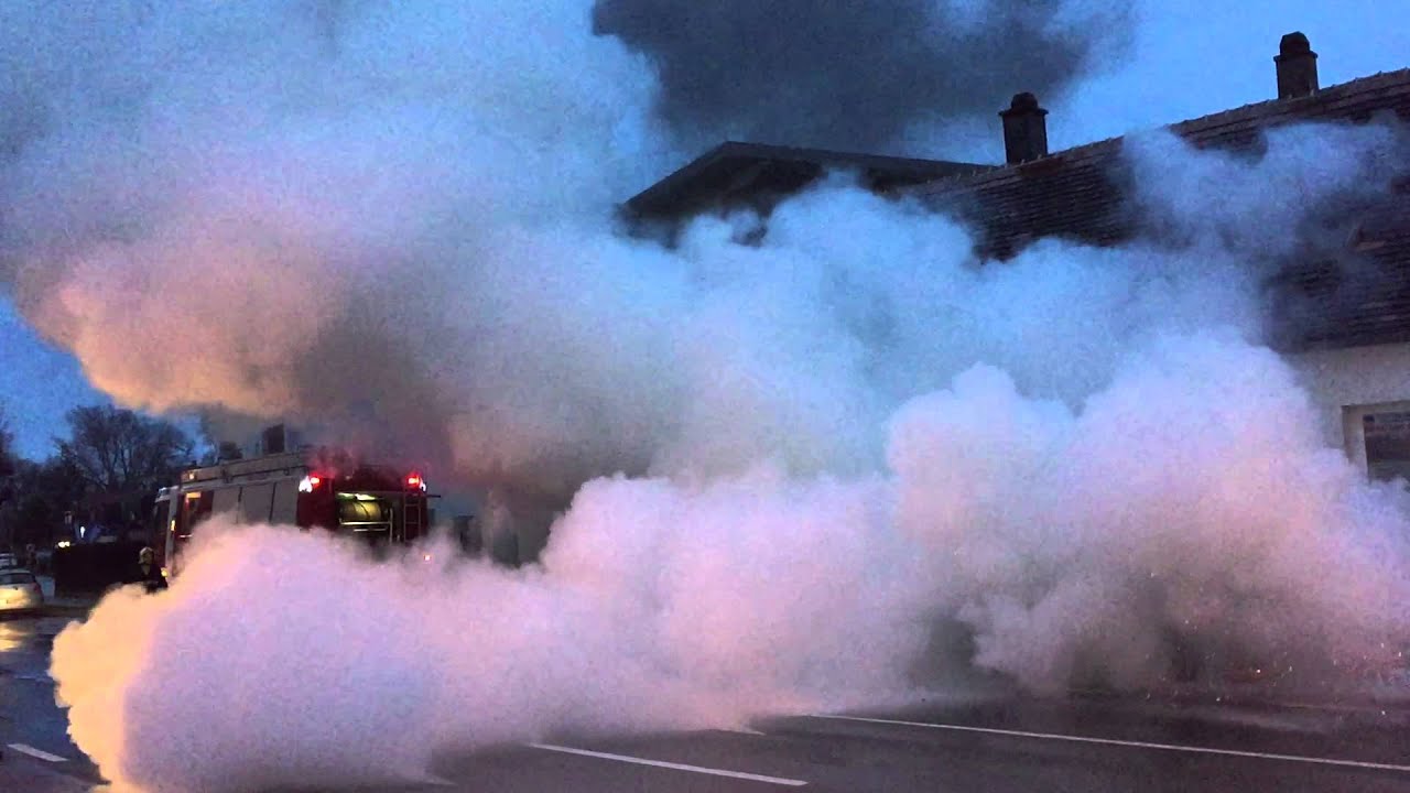 PKW-Brand Neufeld an der Leitha Hauptstra&szlig;e