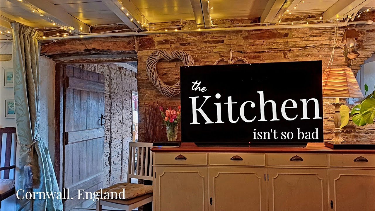 Renovation update/decluttering whilst moving into the kitchen        #declutter #home #diy