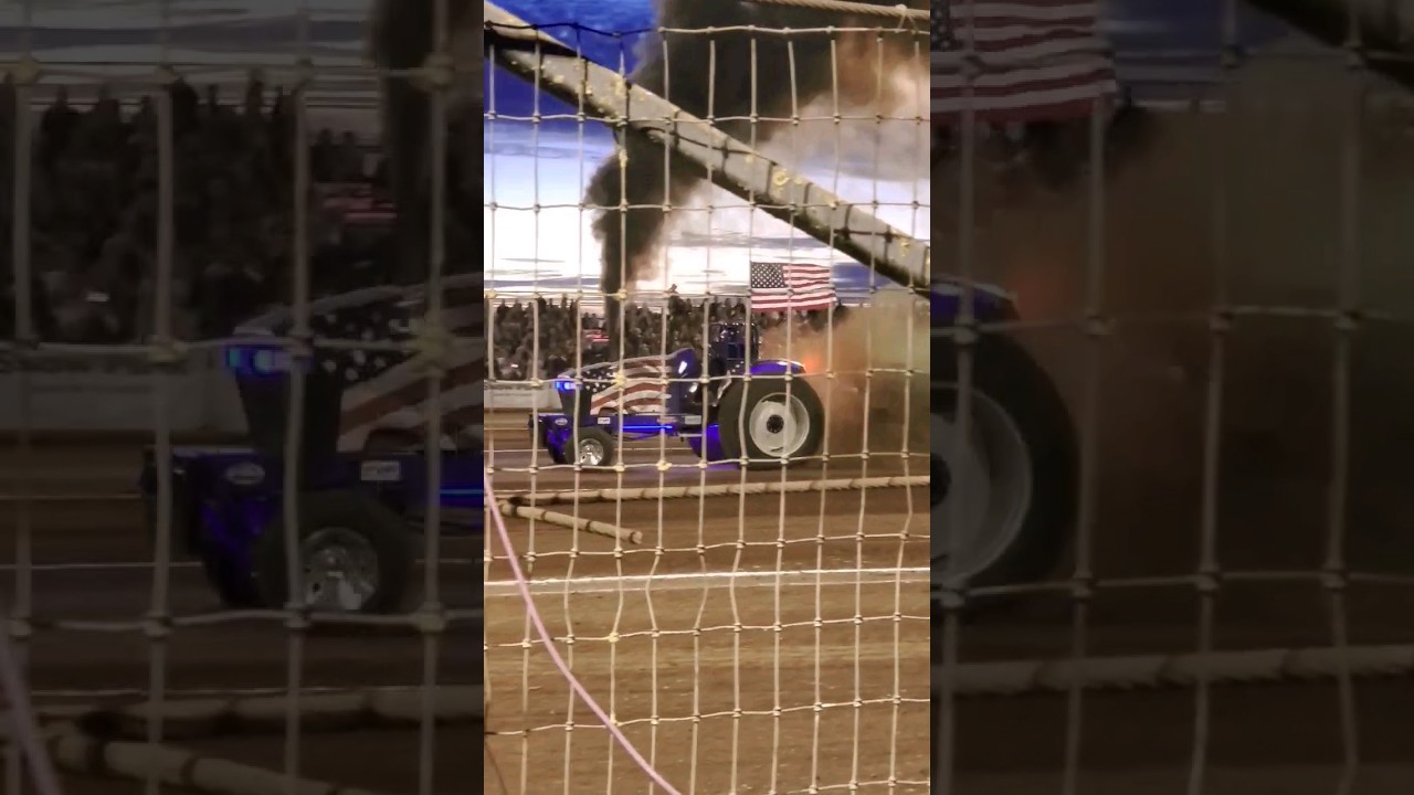 Diesel power tractor pull rollin coal #tractor #diesel #motorsport