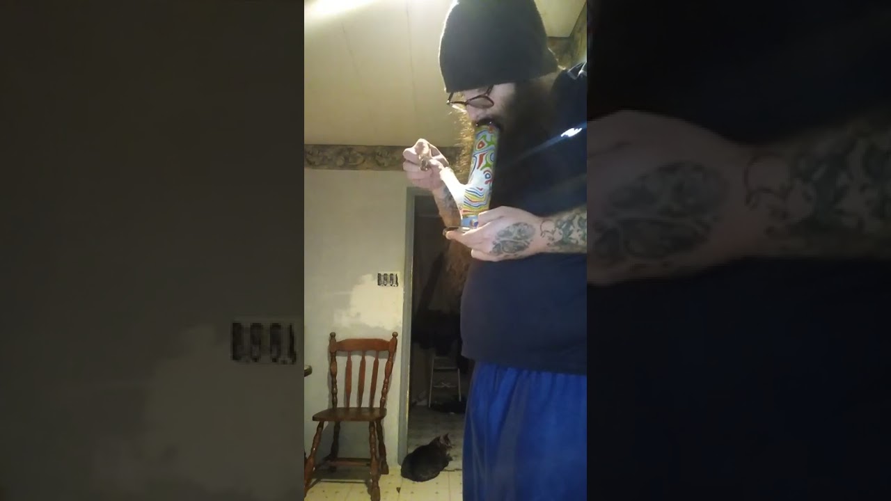 Bubba Kush ...honey badger brand shatter