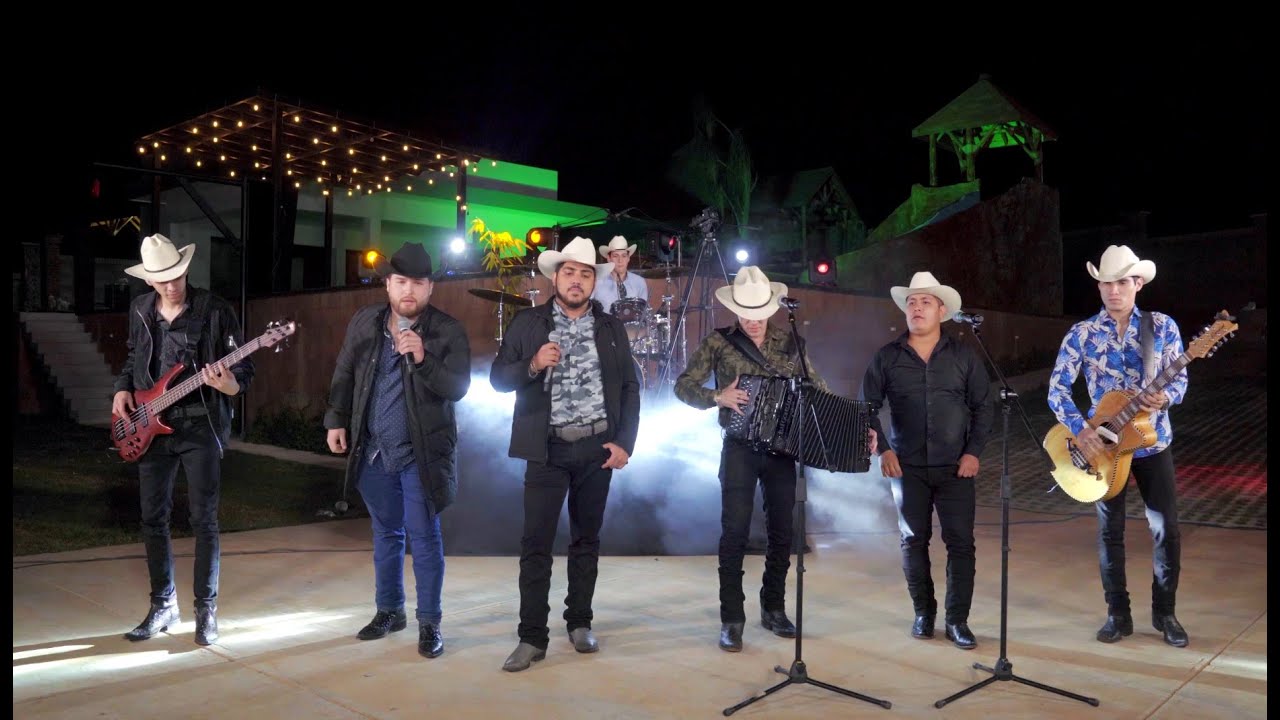 Ultima Linea Ft Los Juniors de la Montaña - Por los Guzmán