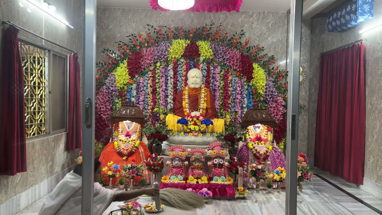 সন্ধ্যারতি ও আরাত্রিক ভজন সরাসরি সম্প্রচার রামকৃষ্ণ আশ্রম ঠাকুরবাড়ী, মেদিনীপুর থেকে।