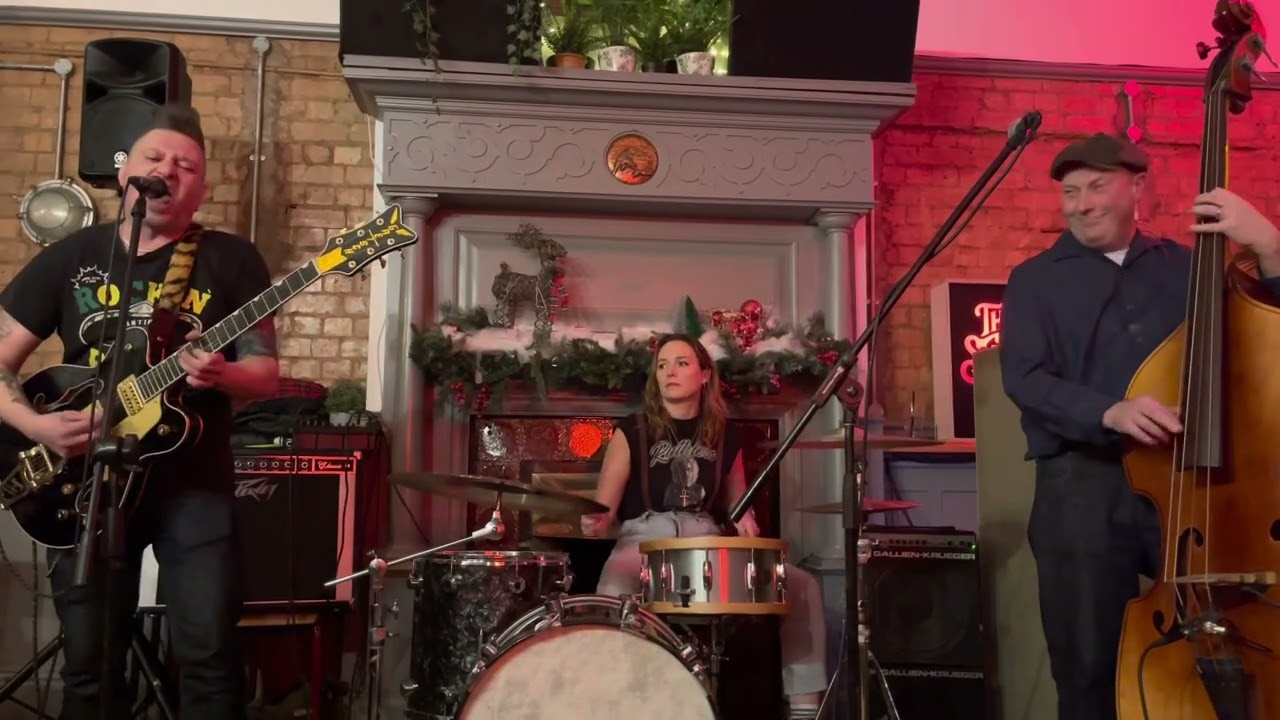 The Frenzies live at The Hare & Hounds