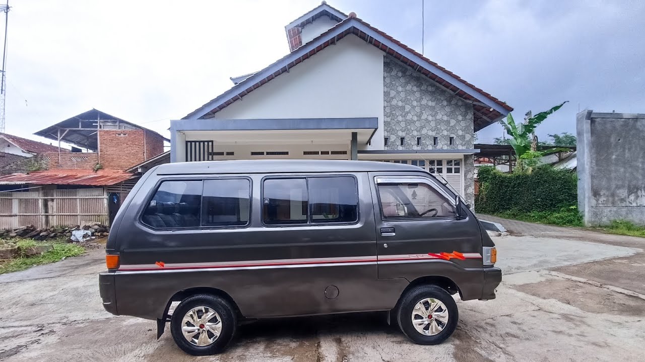 Dijual Mobil Bekas Daihatsu Zebra 1.3 Murah meriah