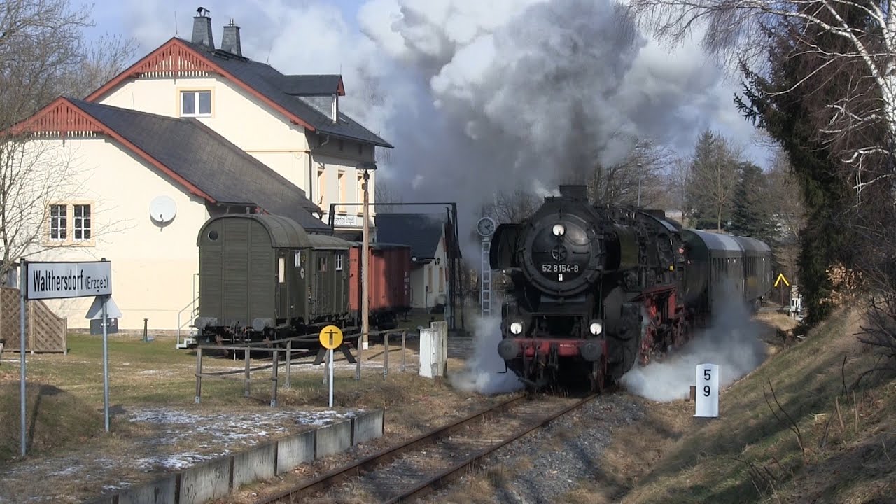 Der Lausitzer Dampflokclub Cottbus fährt mit 52 8154 nach Wolkenstein