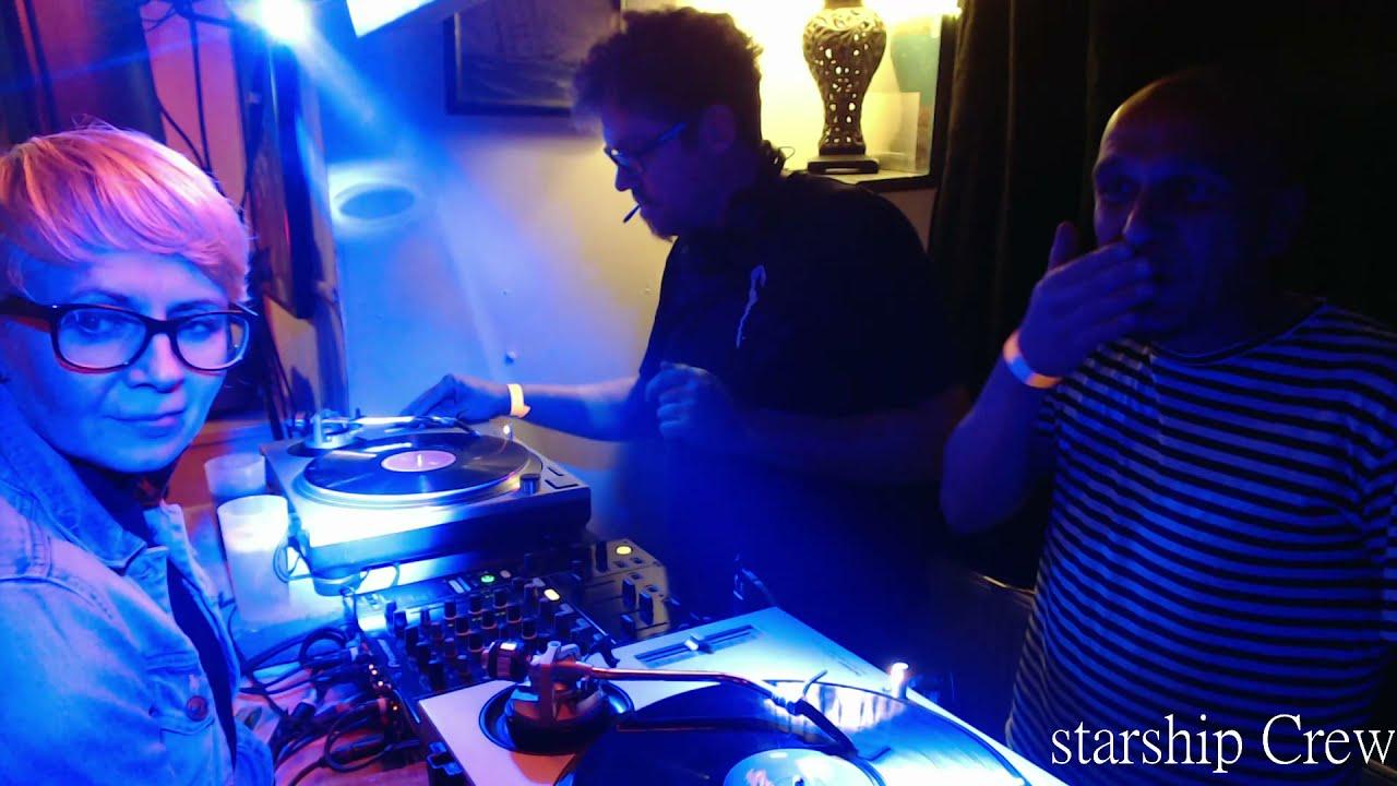 rico leonhard und thomas busch - starship Crew -