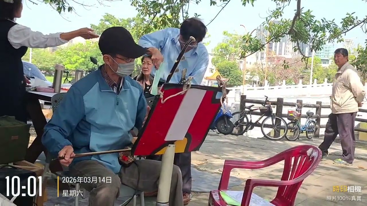 金獅湖廣場小蘋果唱歌