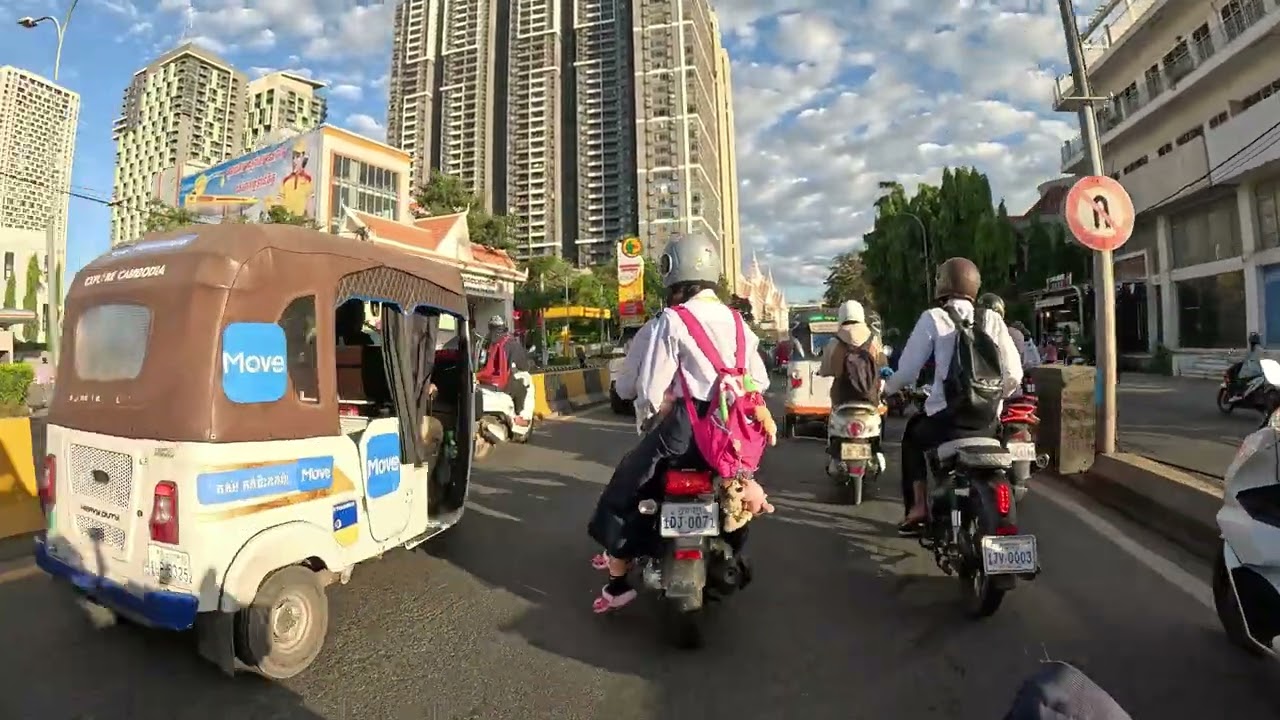 EP 253: Everyday motorcycle ride in Phnom Penh, Cambodia, 4K/60p