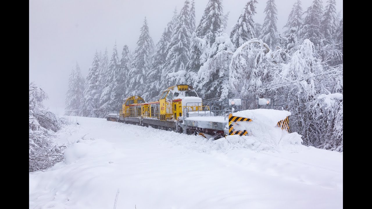 Train chasse neige en action sur les Cévennes Lozériennes
