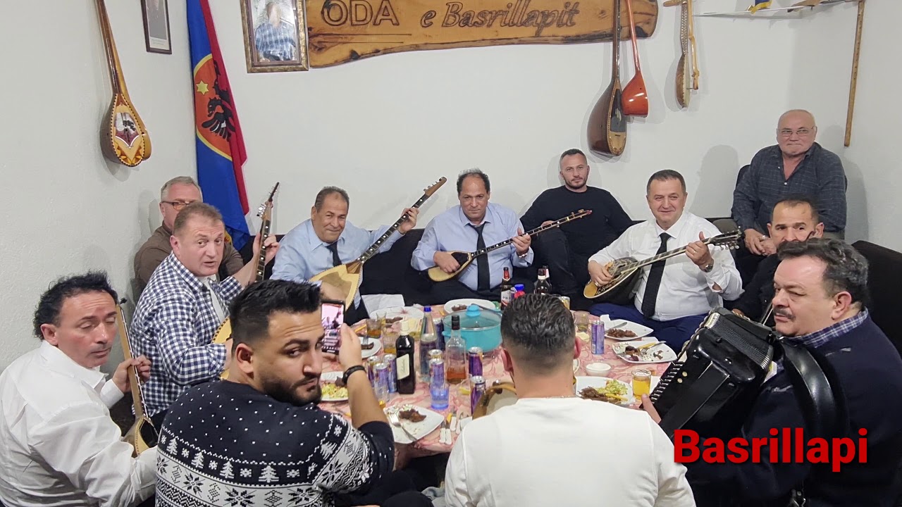 Vllezrit Gashi me këngën e Zagrebit