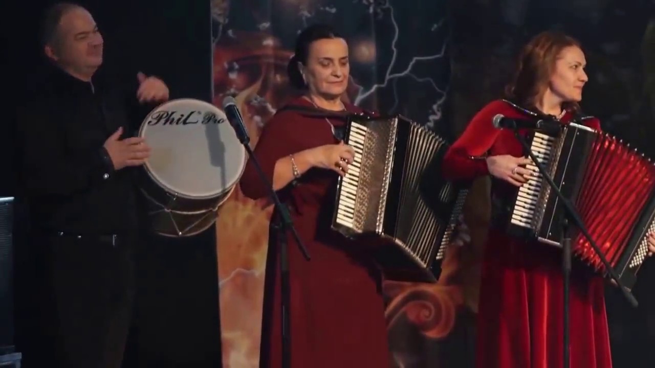 Ансамбль Кабарда - Къафэжъ. Мадина Берова, Фатима Гедгафова, Руслан Теуважуков