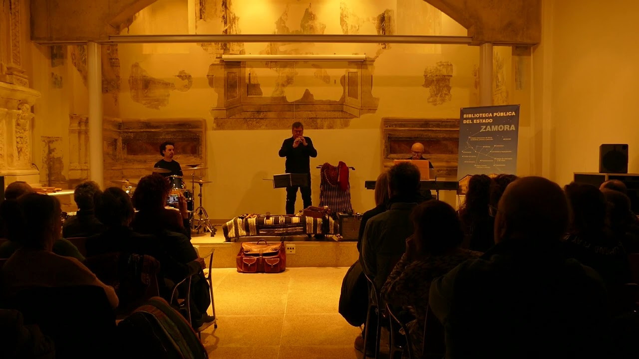 Entradilla Diabulus in #dulzaina #Tradinova #Jambrinamusic en la Biblioteca Pública de Zamora