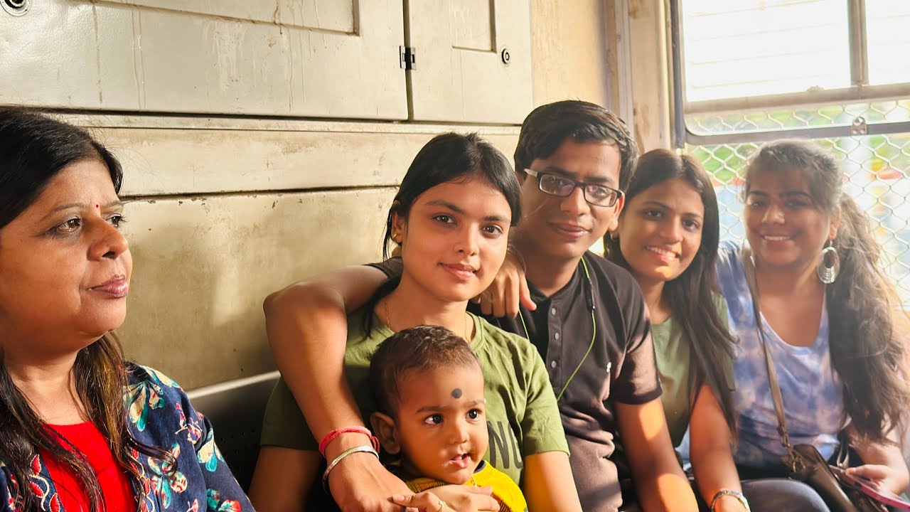 Train ka safar || Mayapur Puch gye hum || alkaagarwal || kolkata
