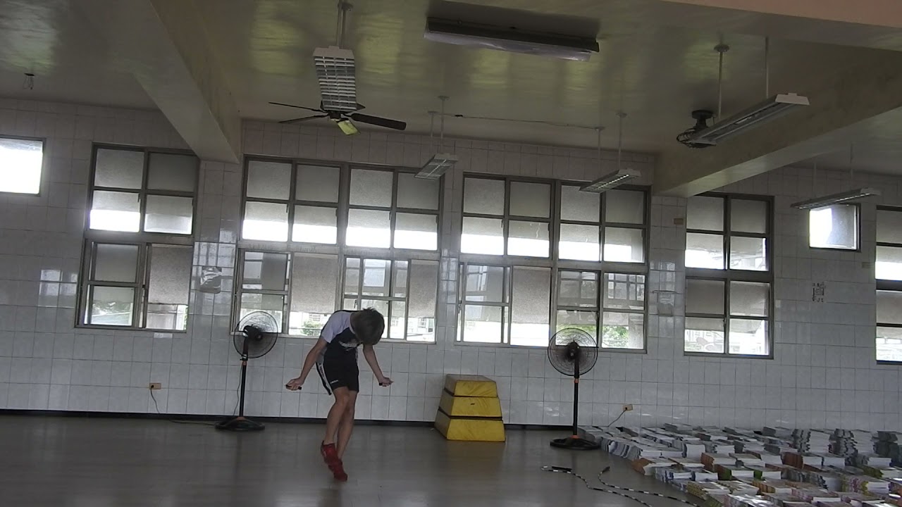 110年30秒跑步跳一迴旋計次賽