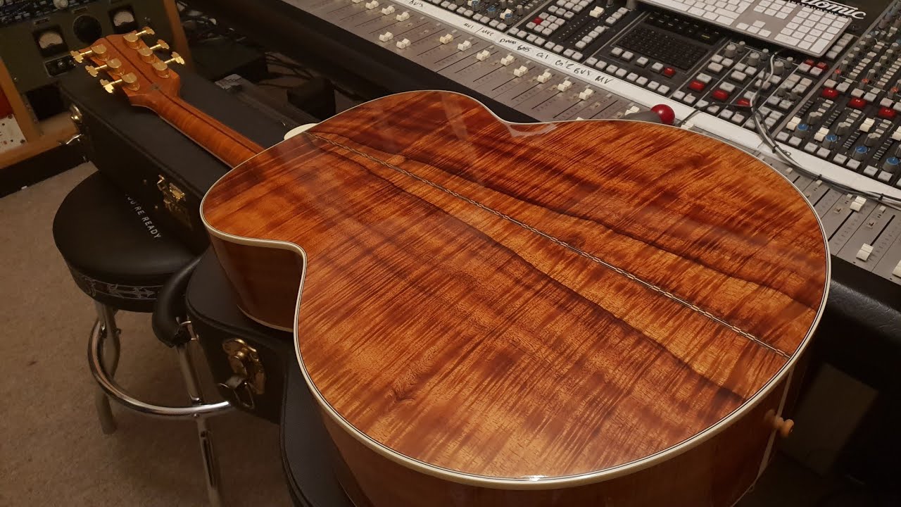 GIBSON SJ200 CUSTOM SHOP SJ-200 KOA IMPERIAL TUNERS 2006 ACOUSTIC JUMBO GUITAR UP CLOSE VIDEO REVIEW