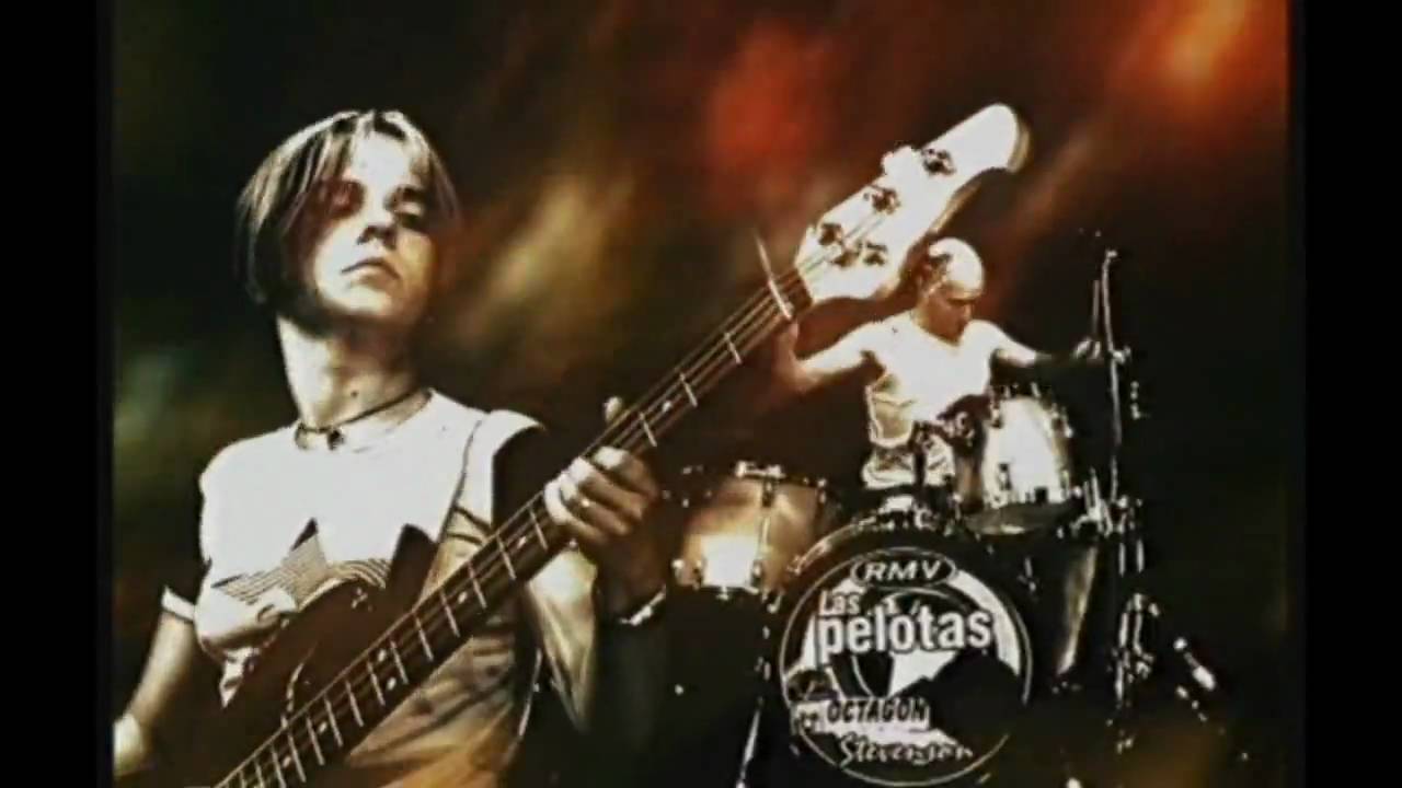 Las Pelotas - Esperando el milagro (video oficial) HD