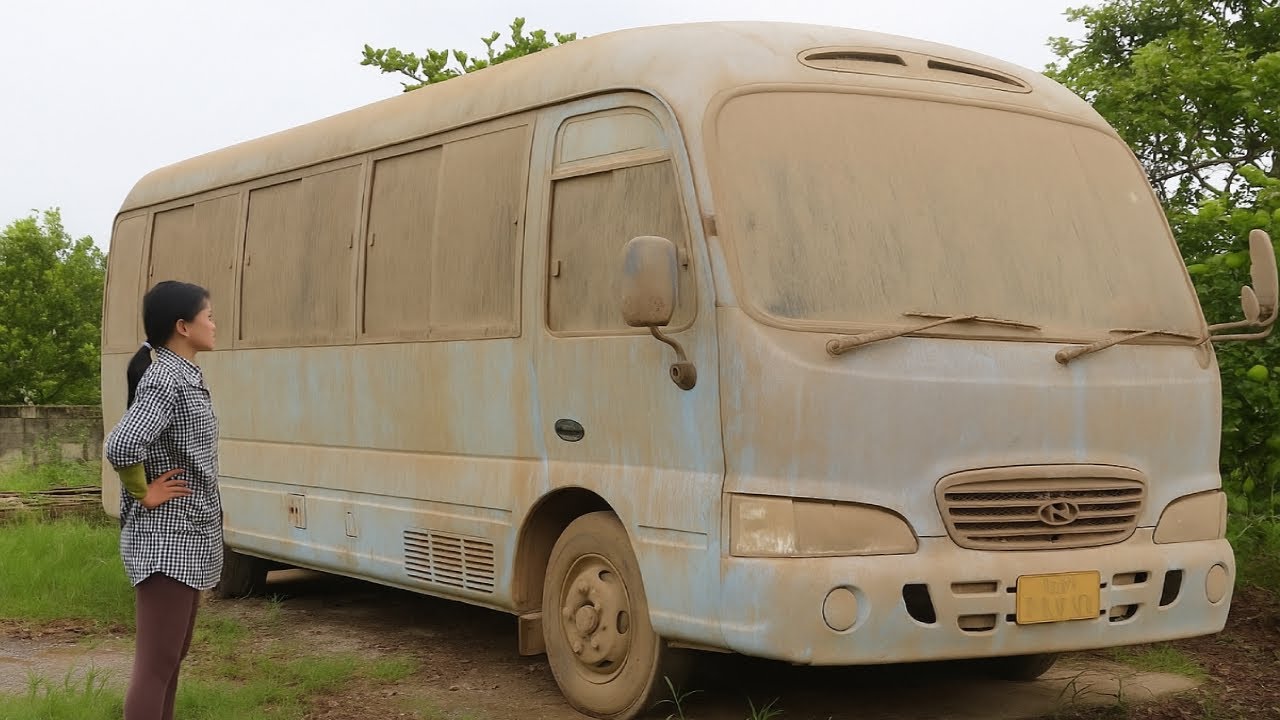 A girl renovates an abandoned bus and transforms it into a mobile cafe